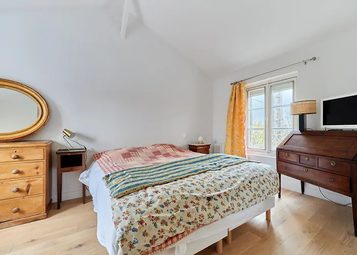 La Picane - Belle Maison Avec Piscine Et Jardin